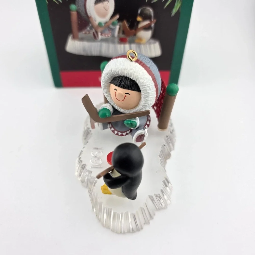 Hallmark 1991 Frosty Friends 12th in Series Keepsake Christmas Ornament With Box